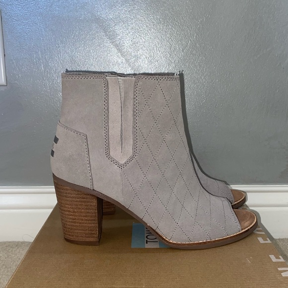 TOMS ‘Majorca’ Peep Toe Bootie - Picture 1 of 5